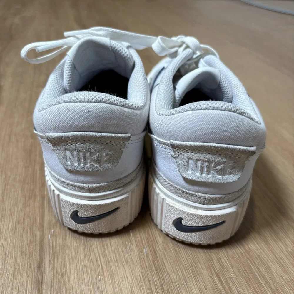 Nike court legacy
